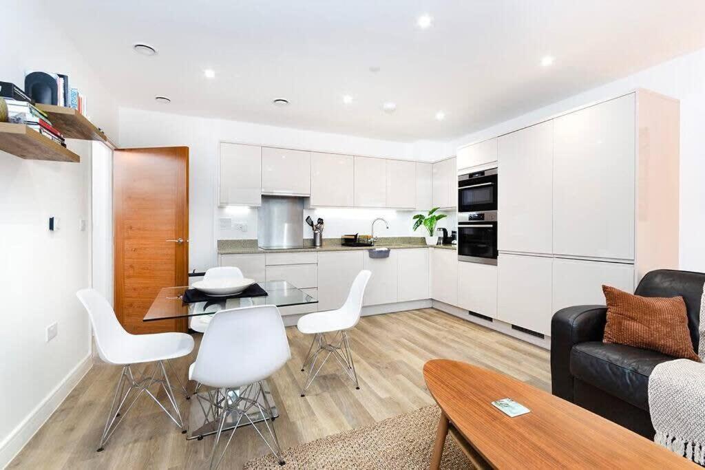Apartamento Stylish 2 Bedroom Flat In Wandsworth *